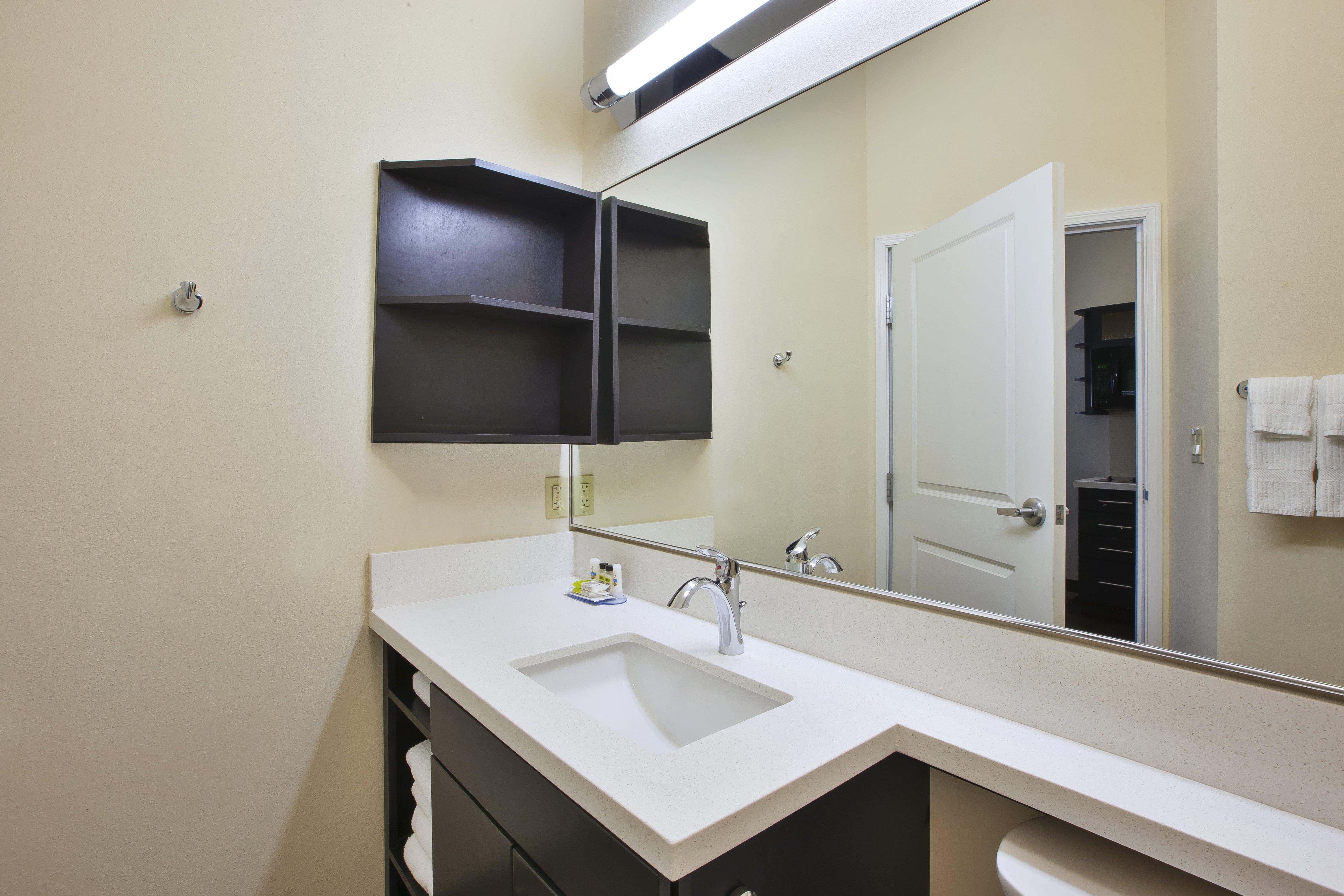 Candlewood Suites Morgantown-Univ West Virginia By Ihg Westover Exterior photo